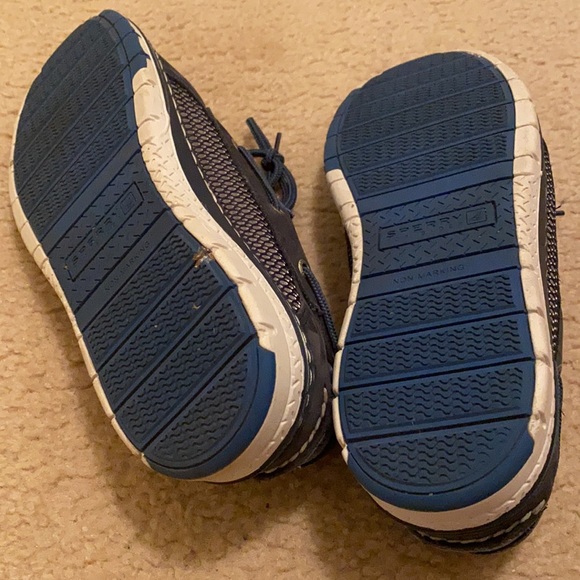 Blue Sperrys sz 11 - Picture 5 of 7